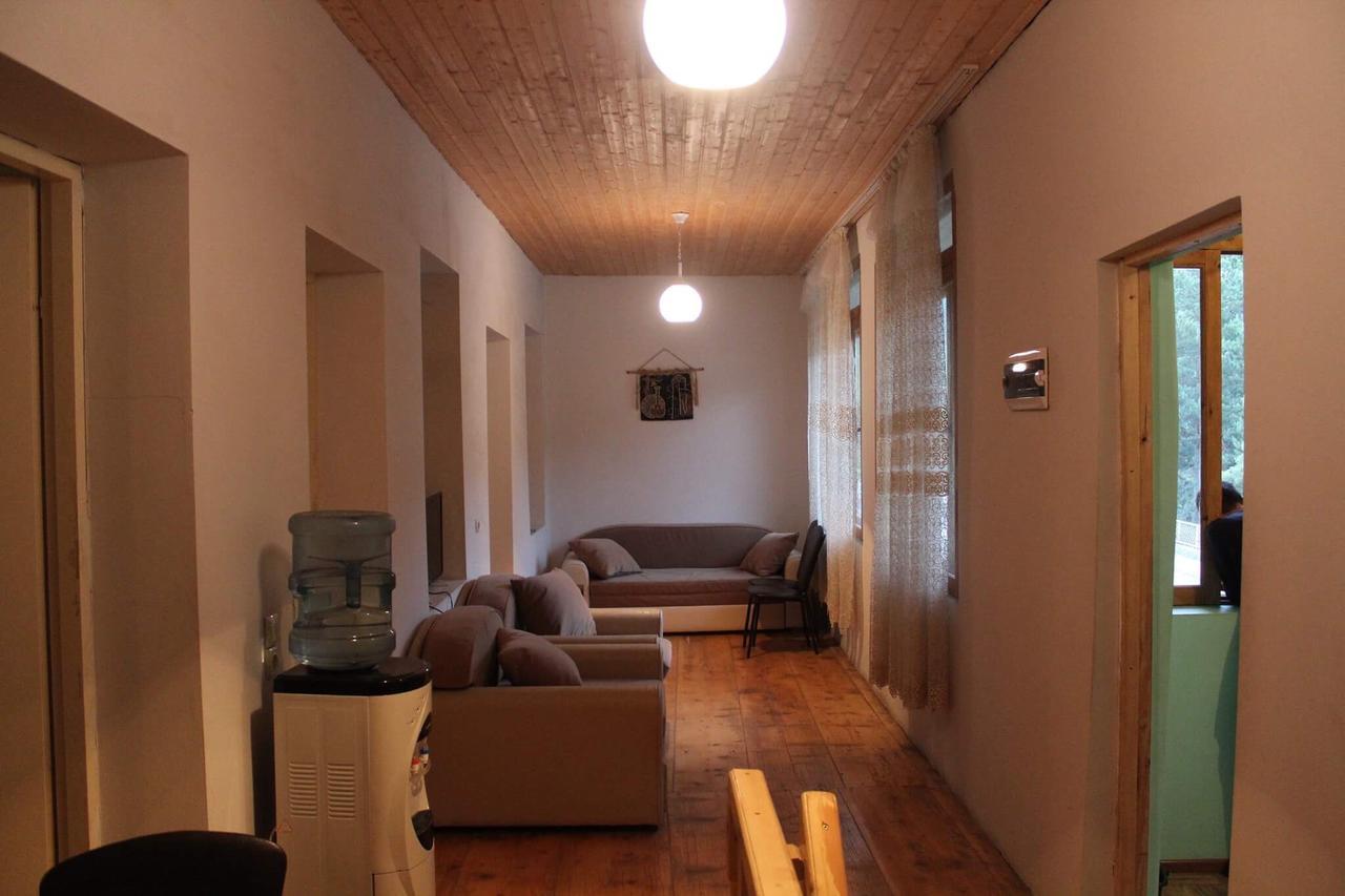Guest House Lela Местия Экстерьер фото