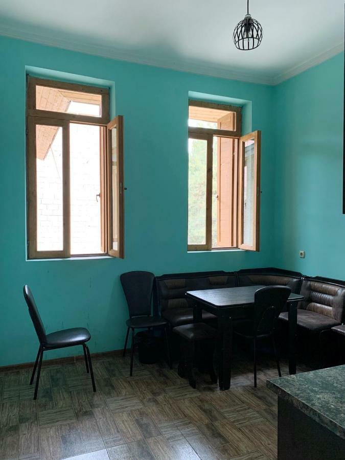 Guest House Lela Местия Экстерьер фото